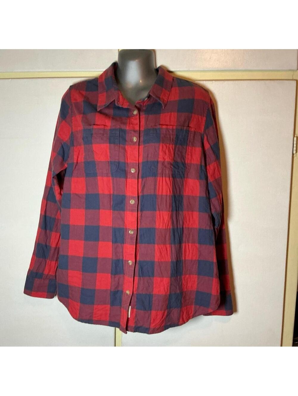 L.L. Bean Womenβs Size Small Red and Blue Checkered Button Up Shirt 100% Cotton